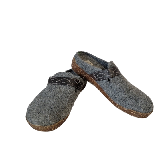 Earth Origins Shoes Earth Origins Womens Felt Clogs Poshmark